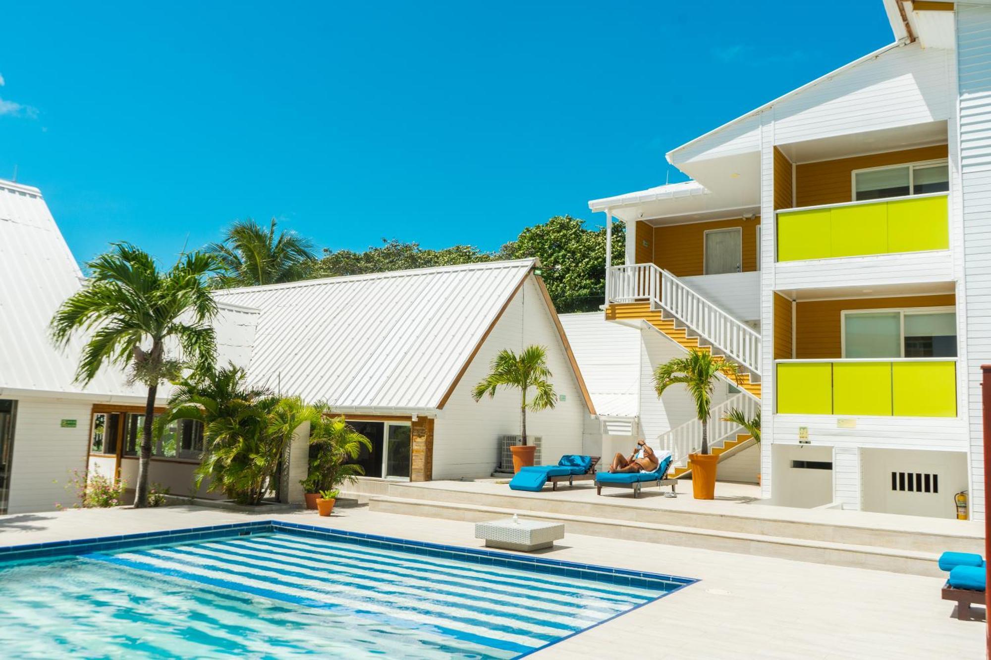 Caribbean Coral Hotel